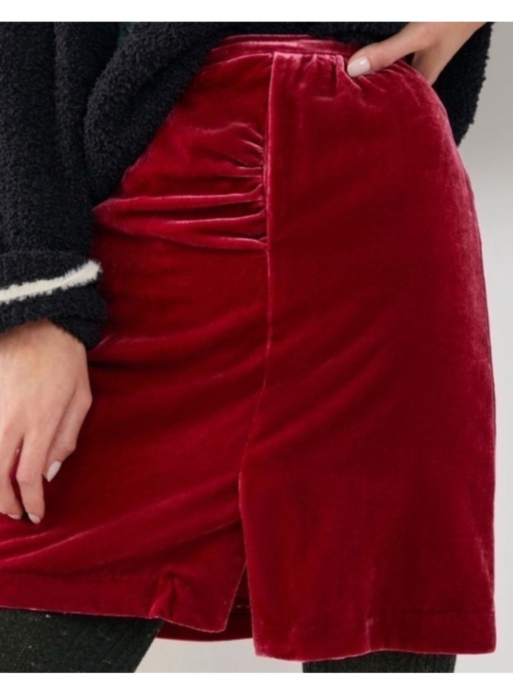 NWT Anthropologie Montie Velvet Side Ruched Mini Skirt in Red Holiday